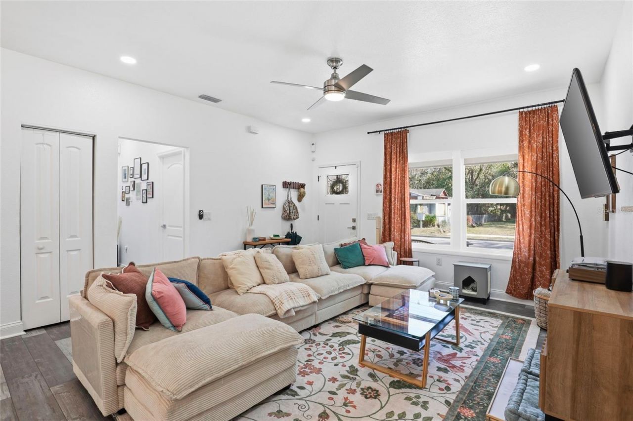 318 NE 19th Street, Gainesville, FL 32641 Photo