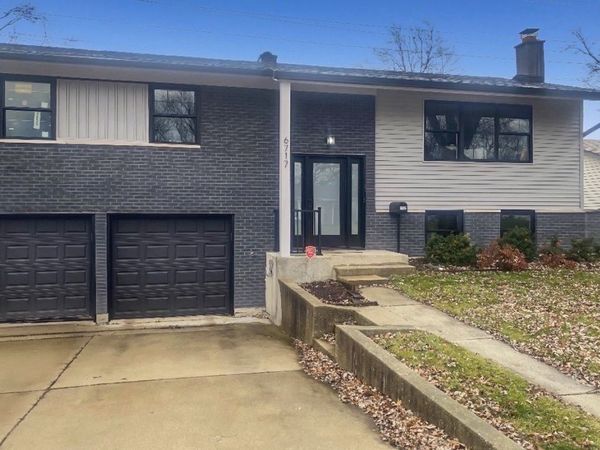 6717 Patton Drive, Woodridge, IL 60517