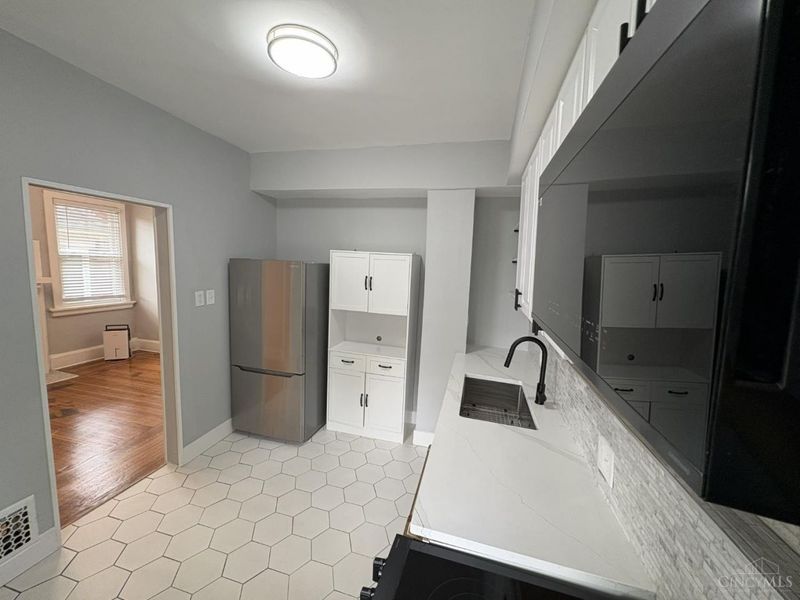 923 Rogers Place, Cincinnati, OH 45206 Photo 3