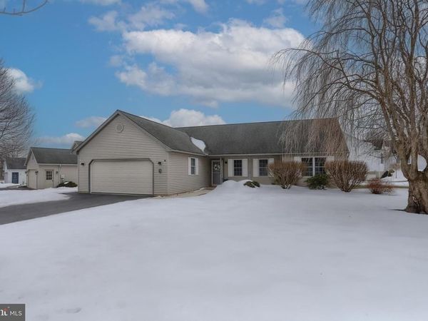 36 ROSEMONT DRIVE, MYERSTOWN, PA 17067