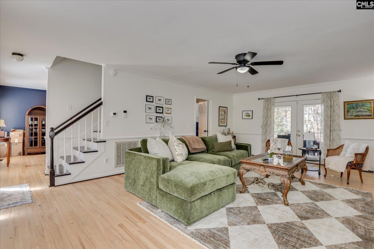 109 E Sparrowood Run Photo 4