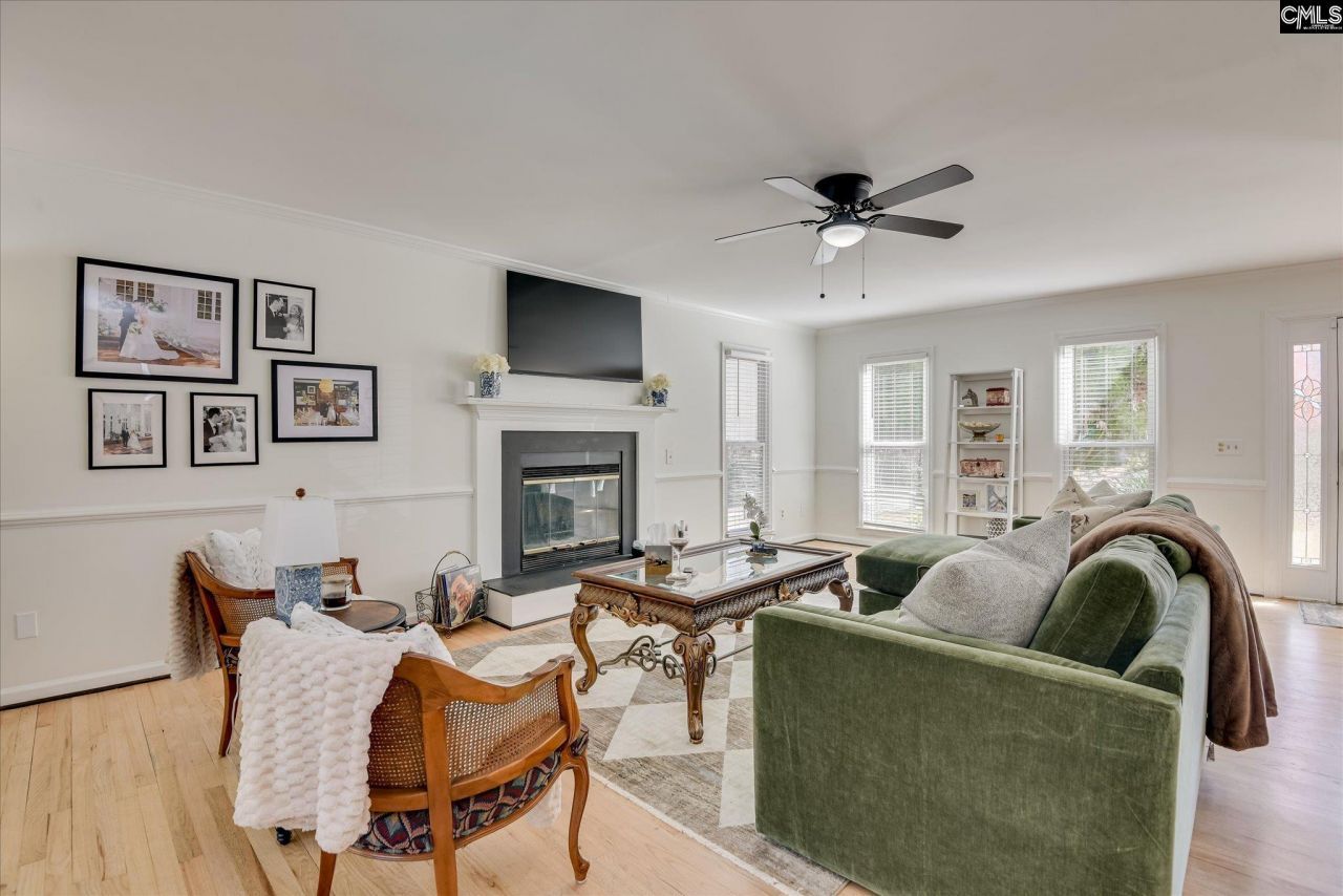 109 E Sparrowood Run Photo 6