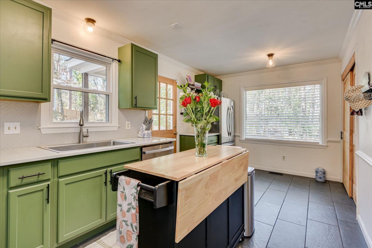 109 E Sparrowood Run Photo 8