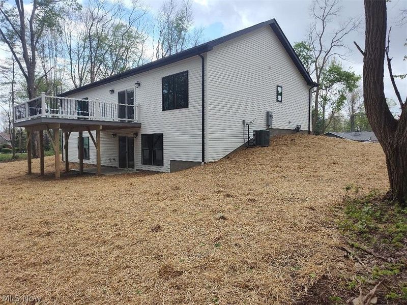 1335 Lake Vue Drive, Roaming Shores, OH 44085 Photo 4