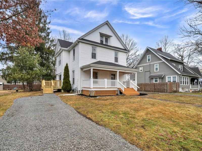 245 Arlington Boulevard, Newton Falls, OH 44444 Photo 1