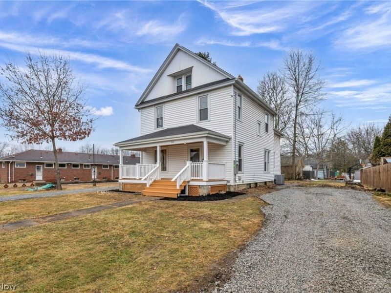 245 Arlington Boulevard, Newton Falls, OH 44444 Photo 3