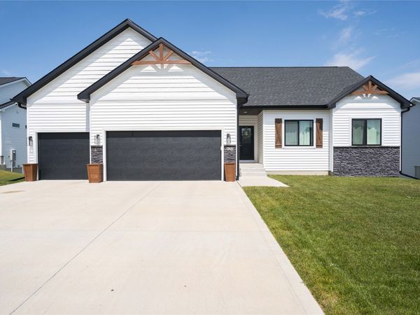 420 Wicker Drive, Huxley, IA 50124