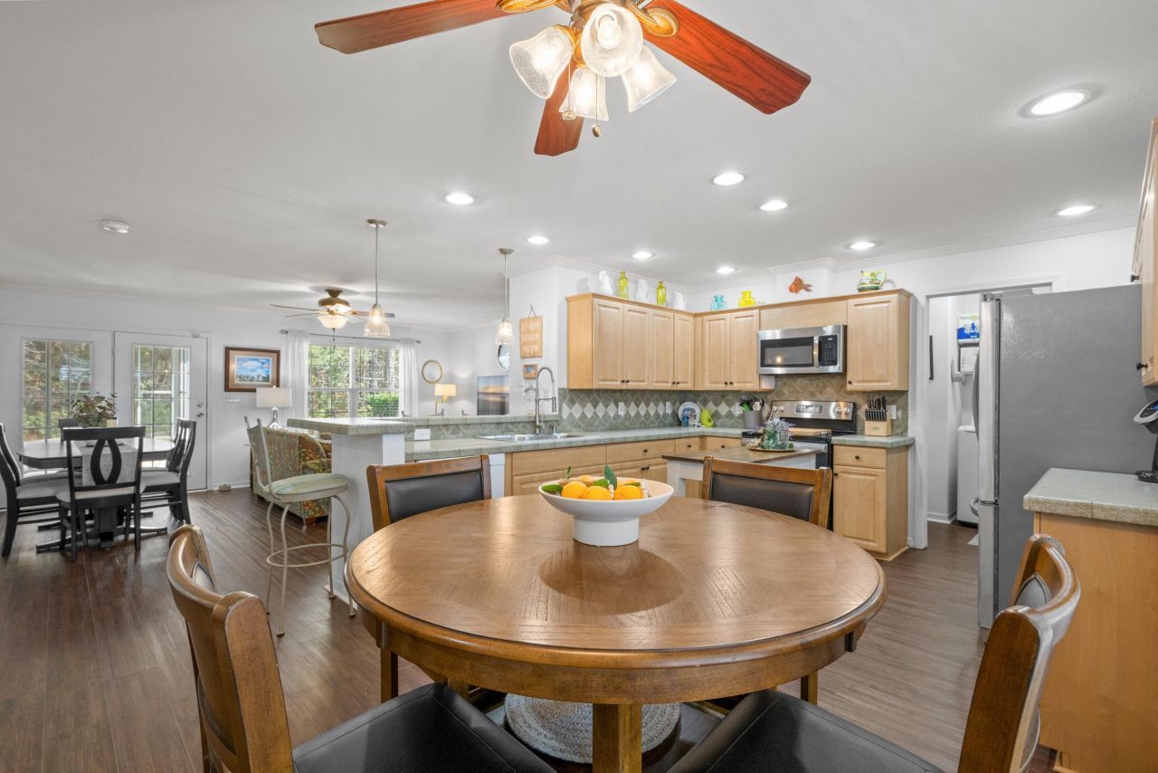 187 Lakeside Crossing Dr. Photo 16