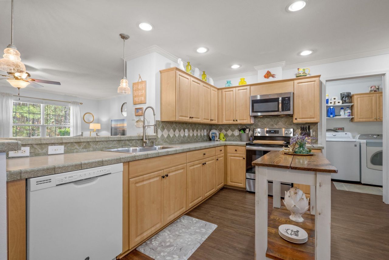 187 Lakeside Crossing Dr. Photo 17