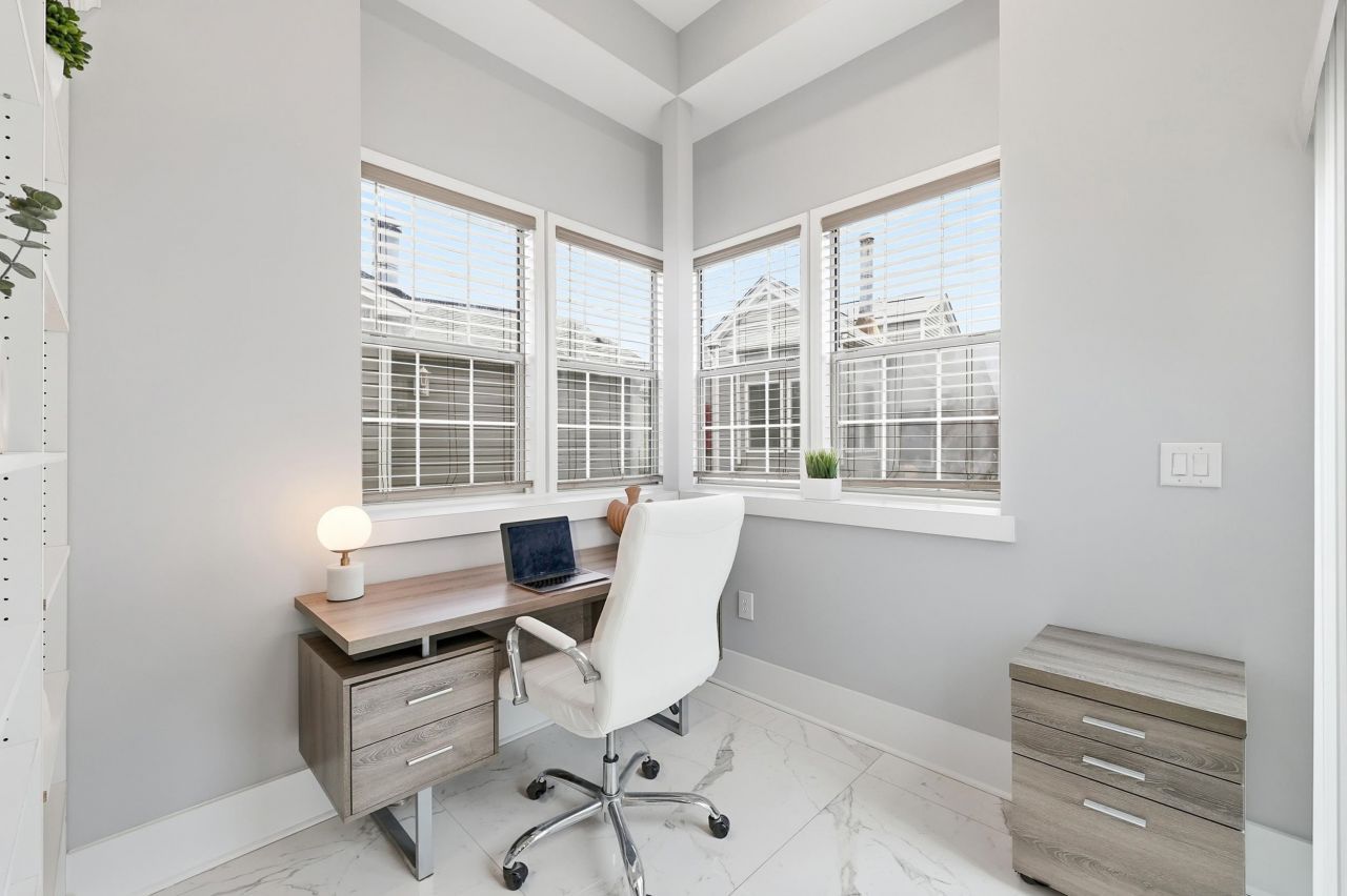 300 Lyons Cove Dr. Photo 12