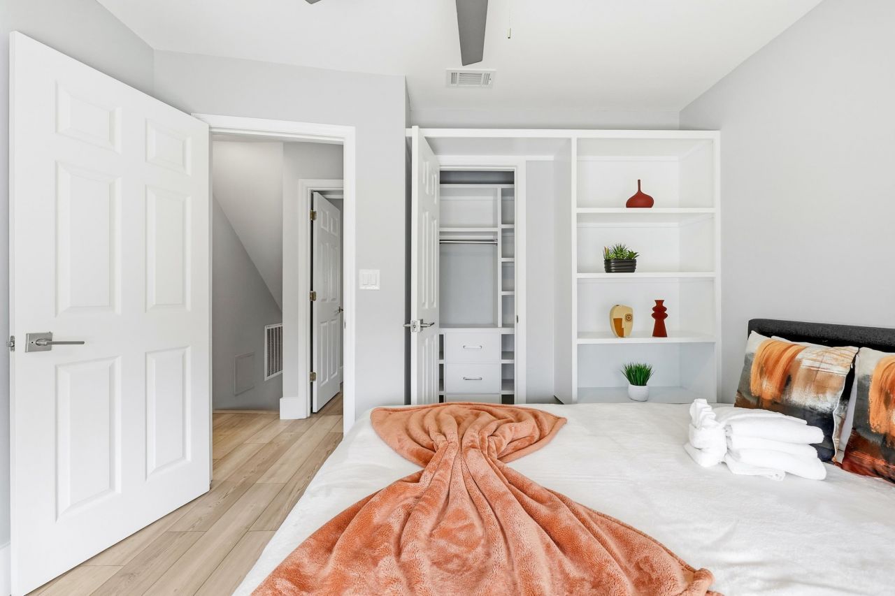 300 Lyons Cove Dr. Photo 27