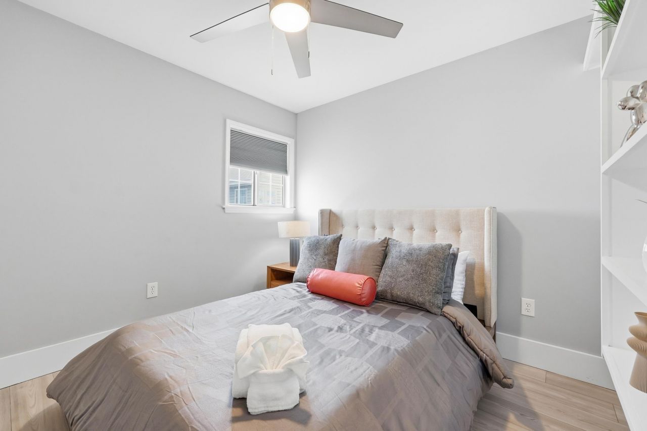 300 Lyons Cove Dr. Photo 28