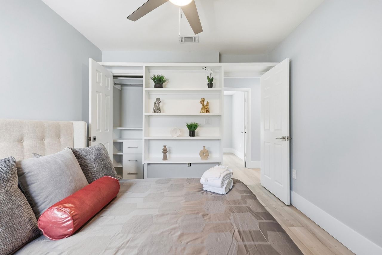 300 Lyons Cove Dr. Photo 29