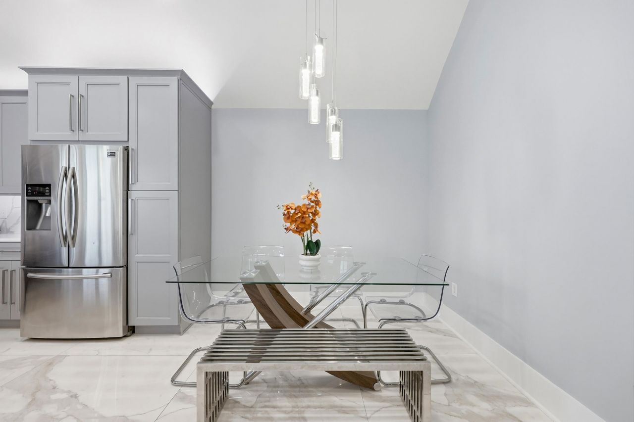 300 Lyons Cove Dr. Photo 6