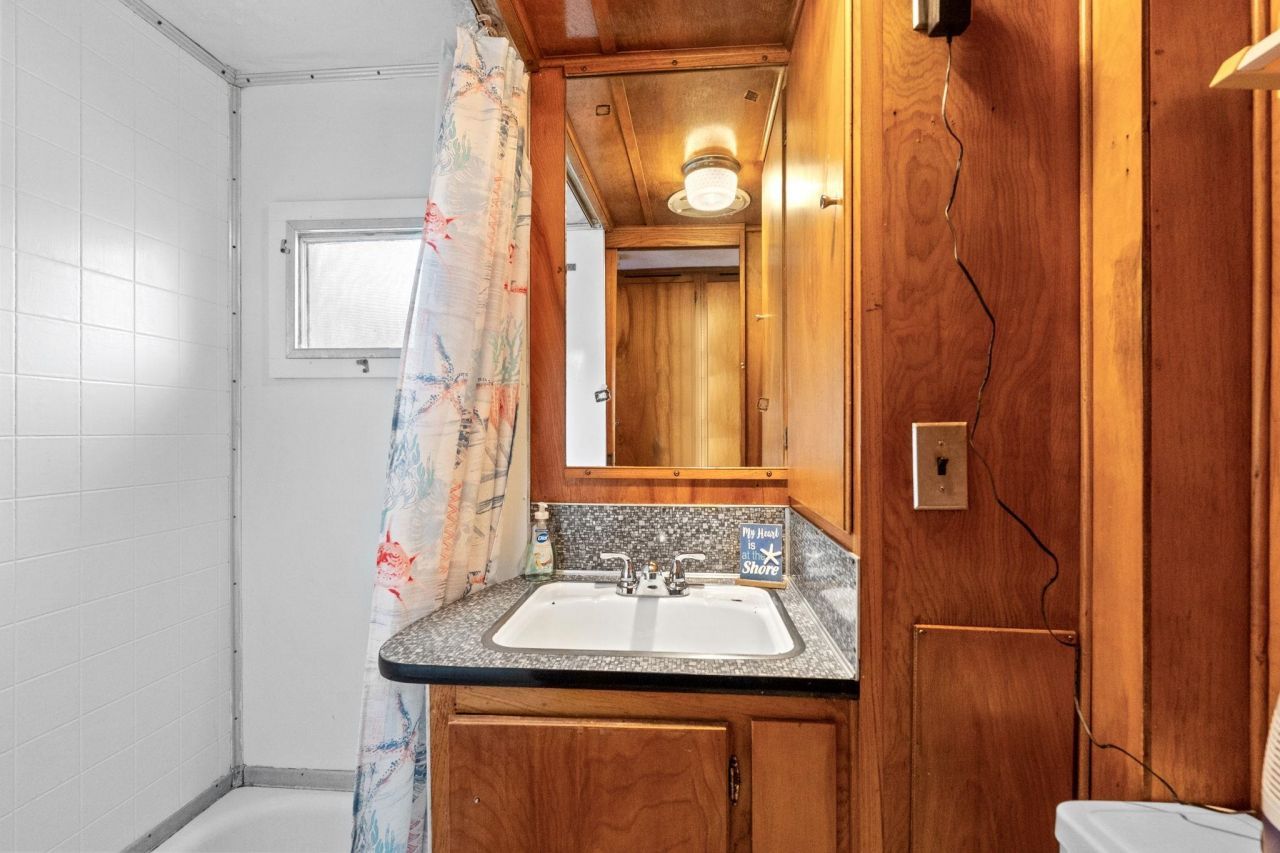 6001-1260 S Kings Hwy.  Photo 16