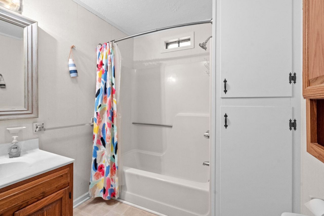 6001-1260 S Kings Hwy.  Photo 22