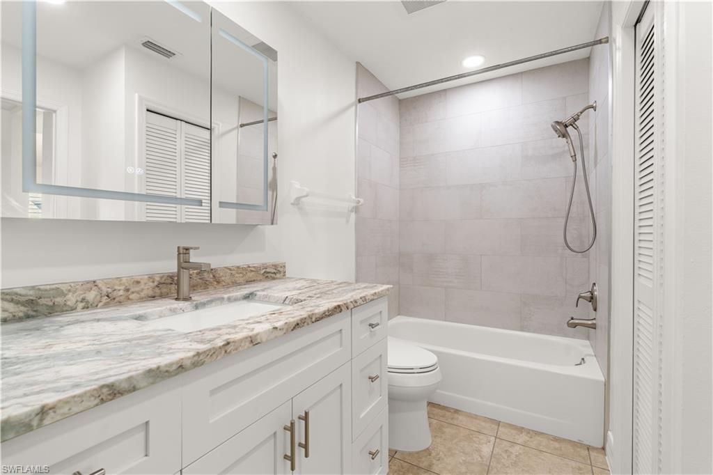 13281 Whitehaven Ln, Unit 406, Fort Myers, FL 33966 Photo