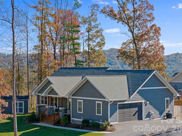 236 Cider Hill Lane, Hendersonville, NC 28792