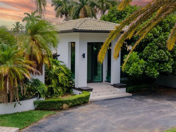 7300 SW 77th Ave , Miami, FL 33143