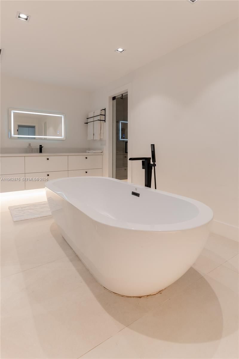 7300 SW 77th Ave , Miami, FL 33143 Photo