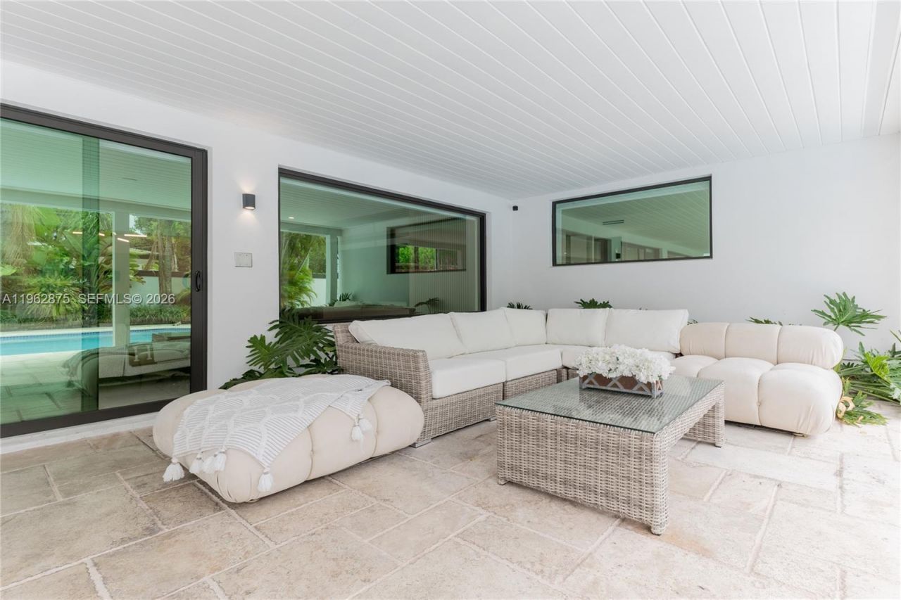 7300 SW 77th Ave , Miami, FL 33143 Photo