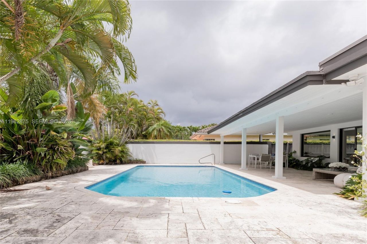 7300 SW 77th Ave, Miami, FL 33143 Photo