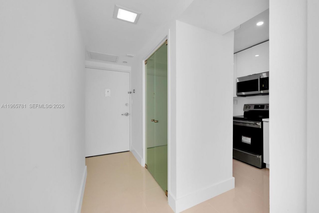 1000 West Ave, Unit 301, Miami Beach, FL 33139 Photo