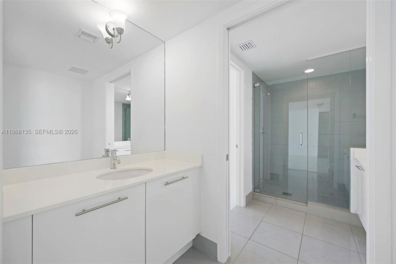 92 SW 3rd St, Unit 5109, Miami, FL 33130 Photo