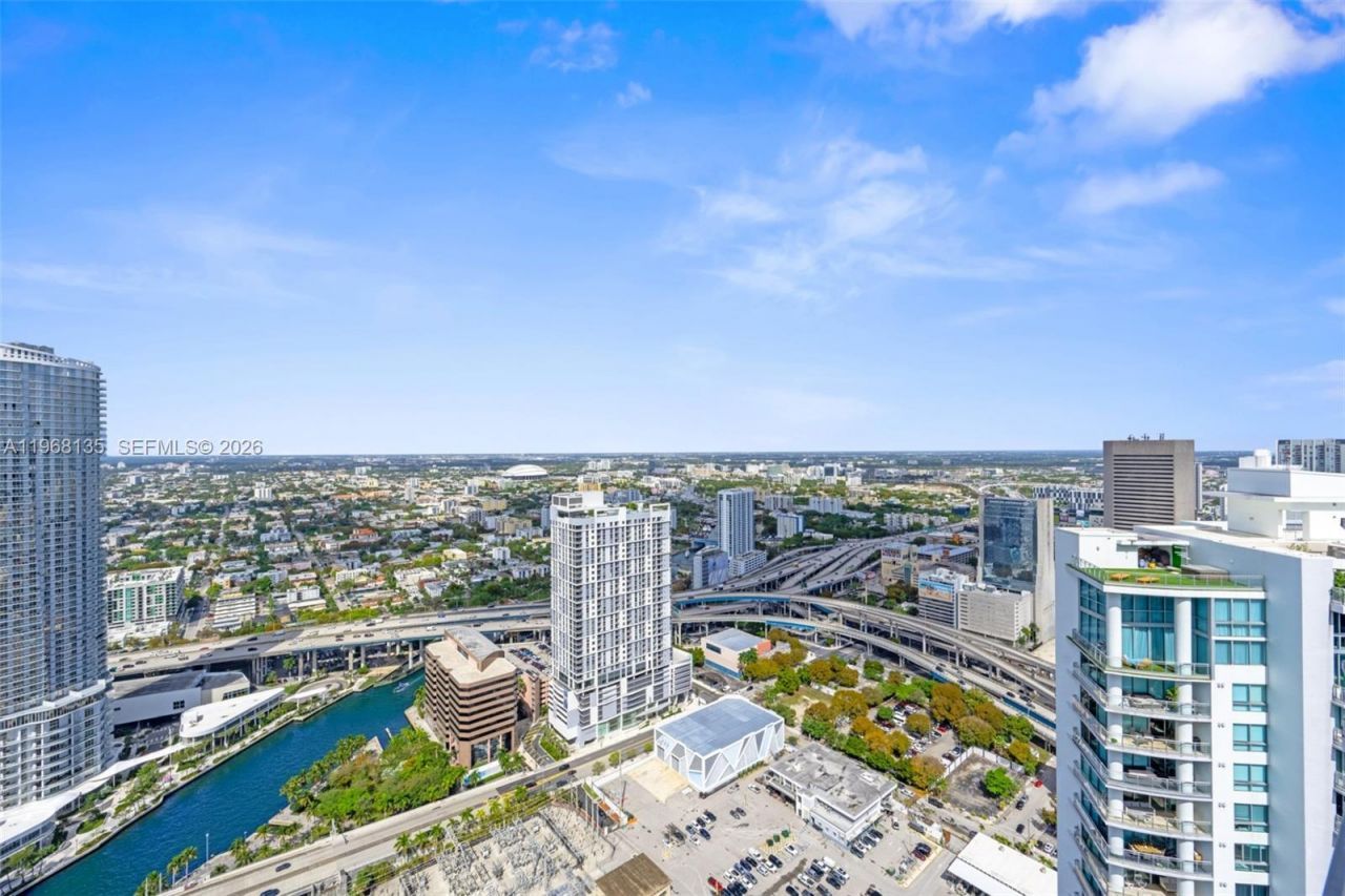 92 SW 3rd St, Unit 5109, Miami, FL 33130 Photo