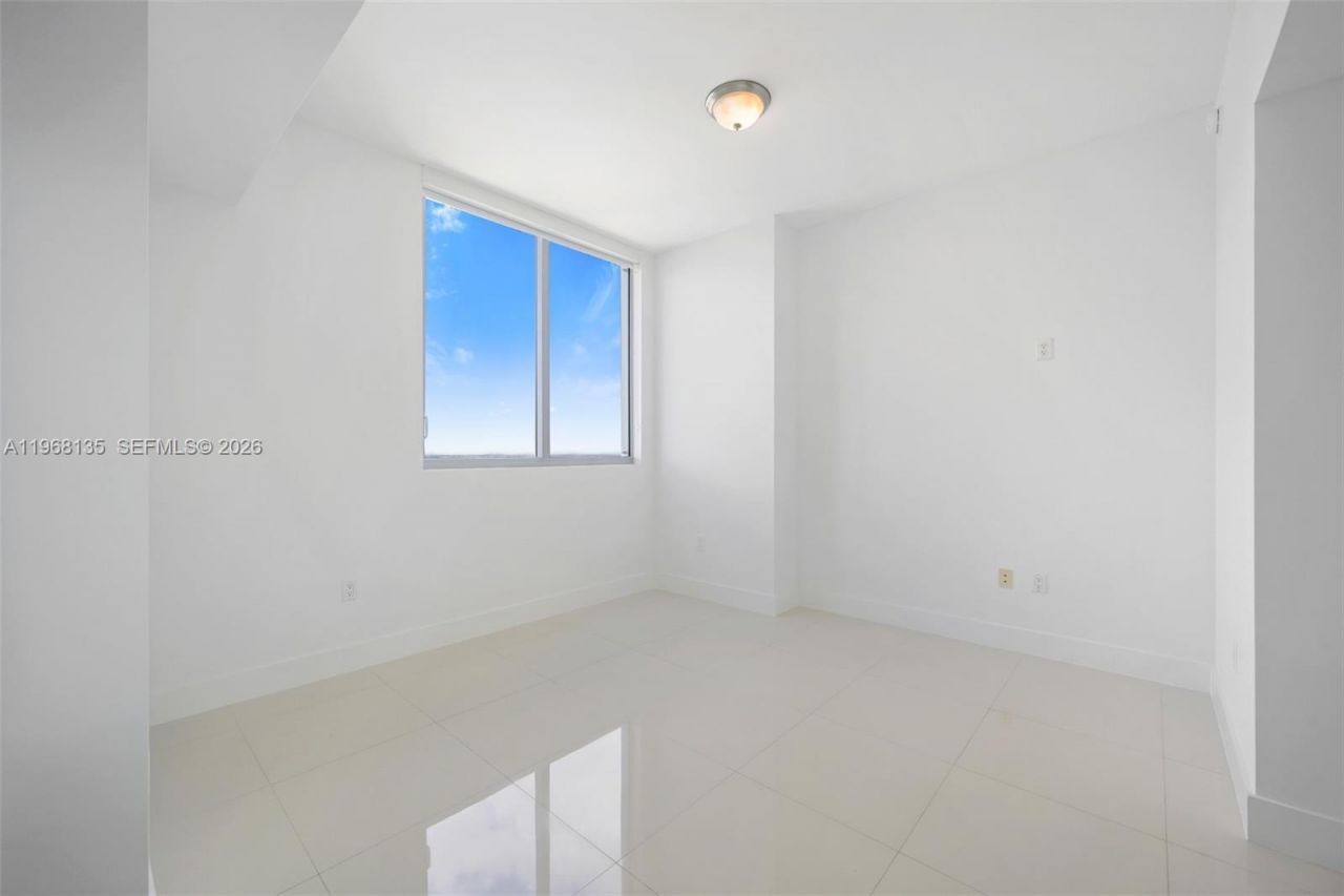 92 SW 3rd St, Unit 5109, Miami, FL 33130 Photo