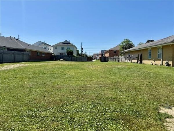 6614-16 AVENUE B, New Orleans, LA 70124