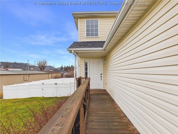 24 Long Street, Winfield, WV 25213