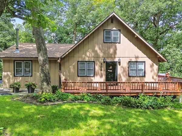 304 Wild Cherry Drive, Dixon, IL 61021