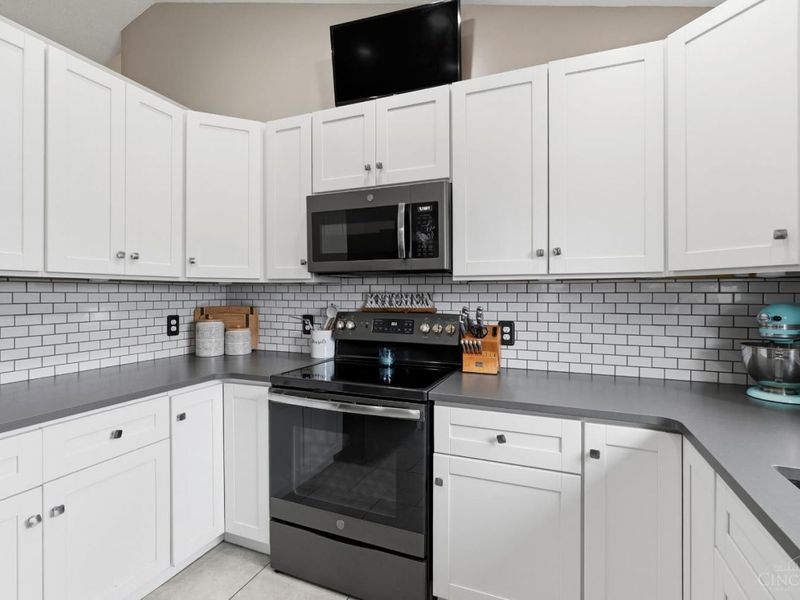 712 Blazing Trail, Oregonia, OH 45054 Photo 12