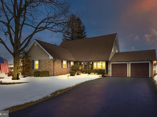 36 LOCHATONG ROAD, EWING, NJ 08628