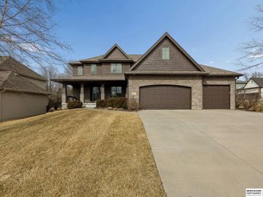 19502 Frances Circle, Omaha, NE 68130