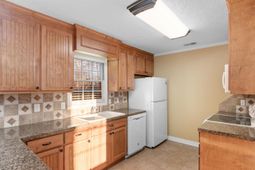 4995 Enoch Rd. photo 4