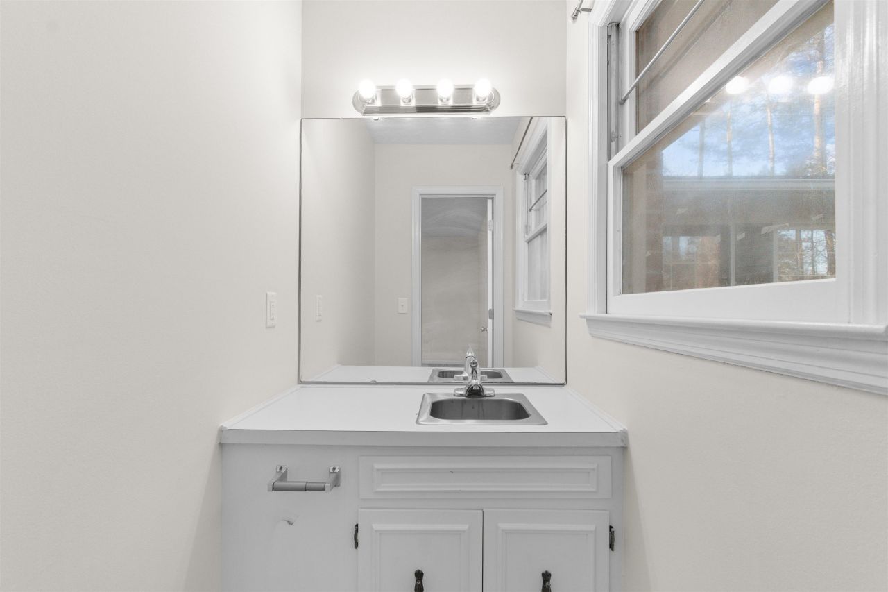 4995 Enoch Rd. Photo 24