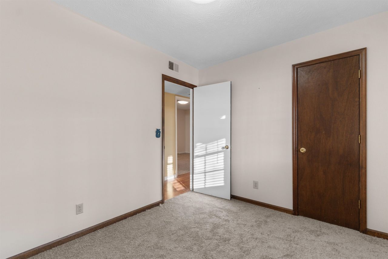 4995 Enoch Rd. Photo 26