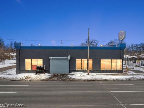 10311 W 8 Mile Road, Detroit, MI 48221