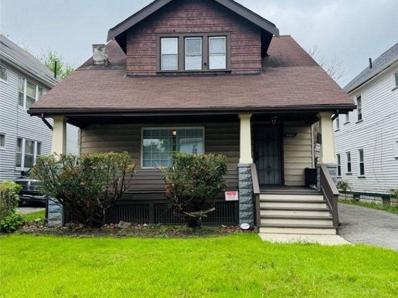 11806 Farringdon Avenue, Cleveland, OH 44105 Photo 2