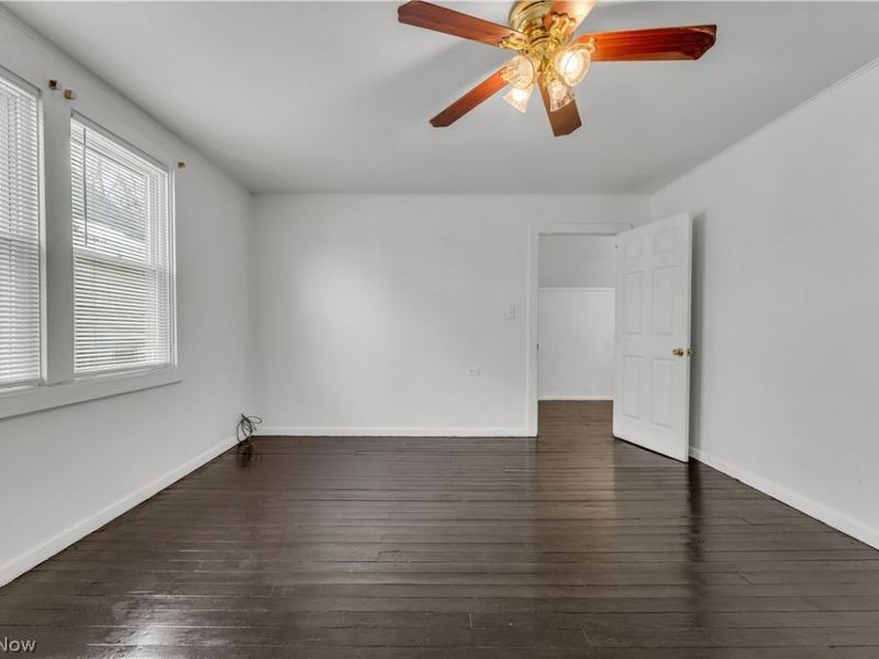 11806 Farringdon Avenue, Cleveland, OH 44105 Photo 23