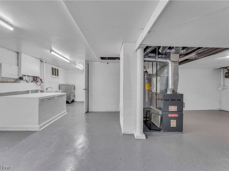 11806 Farringdon Avenue, Cleveland, OH 44105 Photo 26