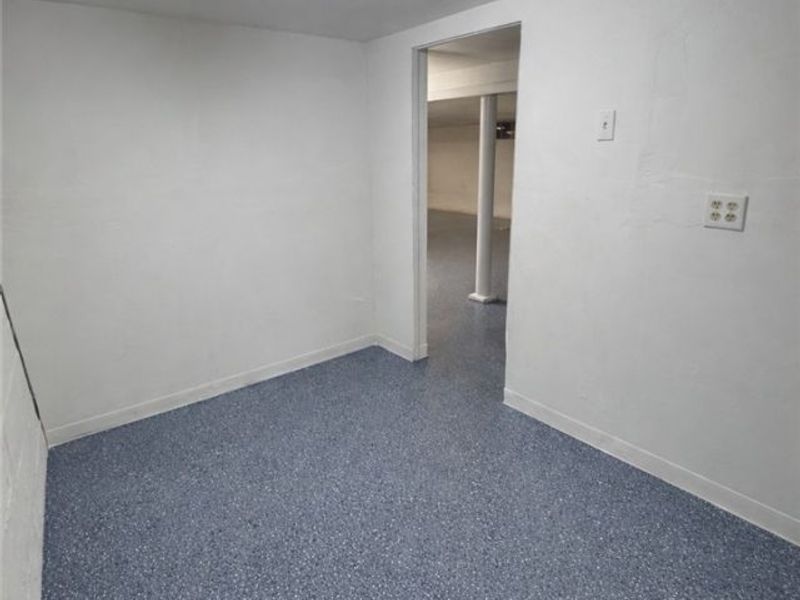 11806 Farringdon Avenue, Cleveland, OH 44105 Photo 32