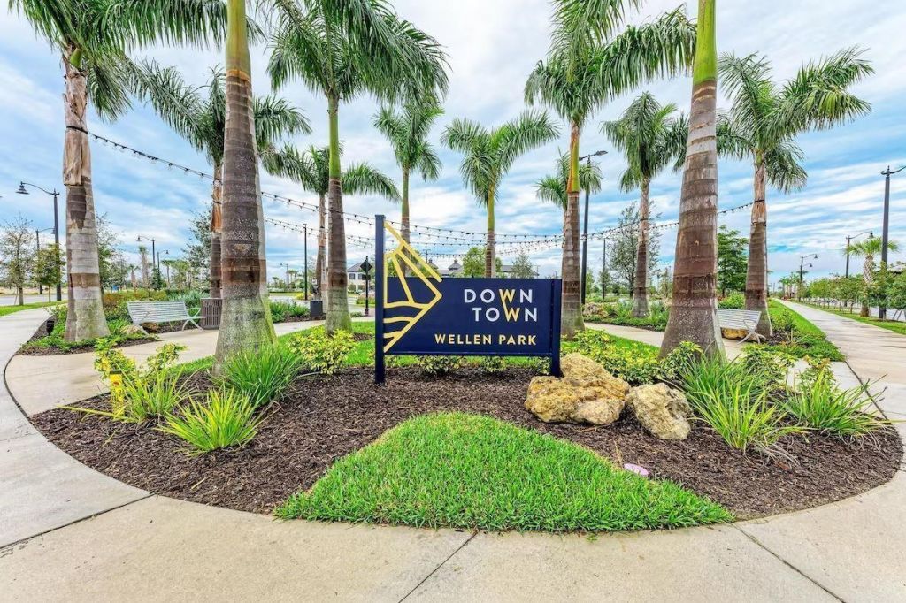 17540 Opal Sand Drive, Unit 204, Venice, FL 34293 Photo