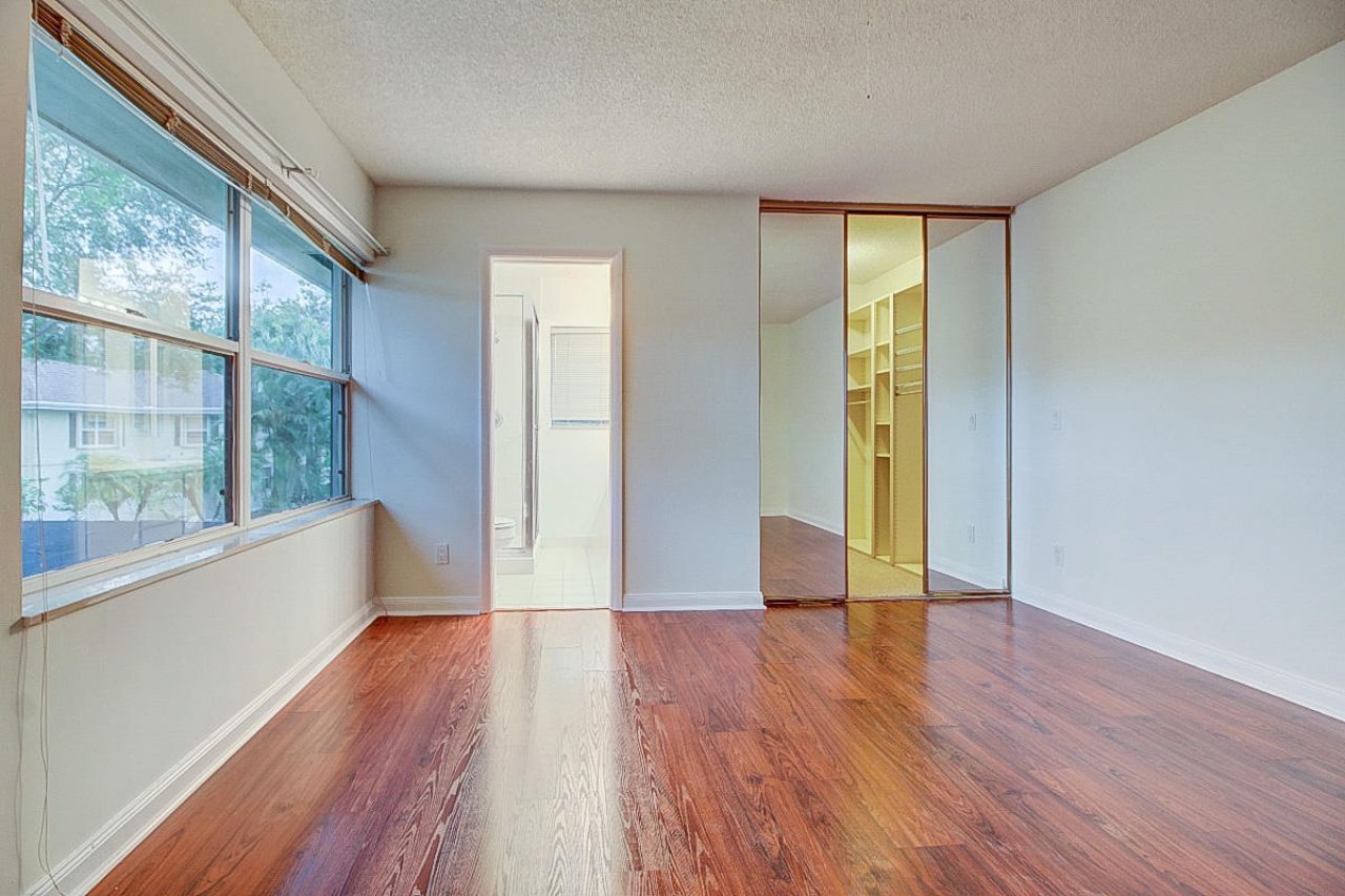 44 Essex Court, Unit B, Royal Palm Beach, FL 33411 Photo