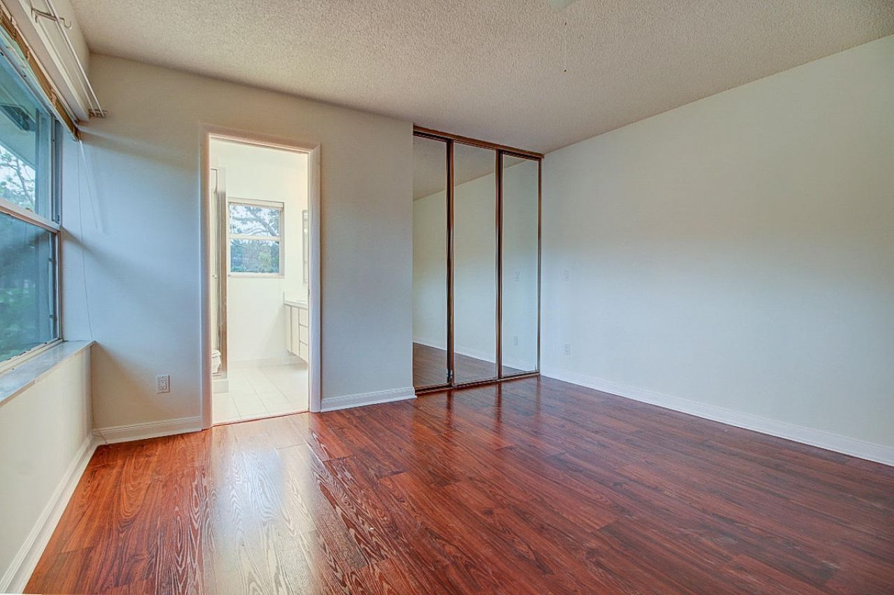 44 Essex Court, Unit B, Royal Palm Beach, FL 33411 Photo