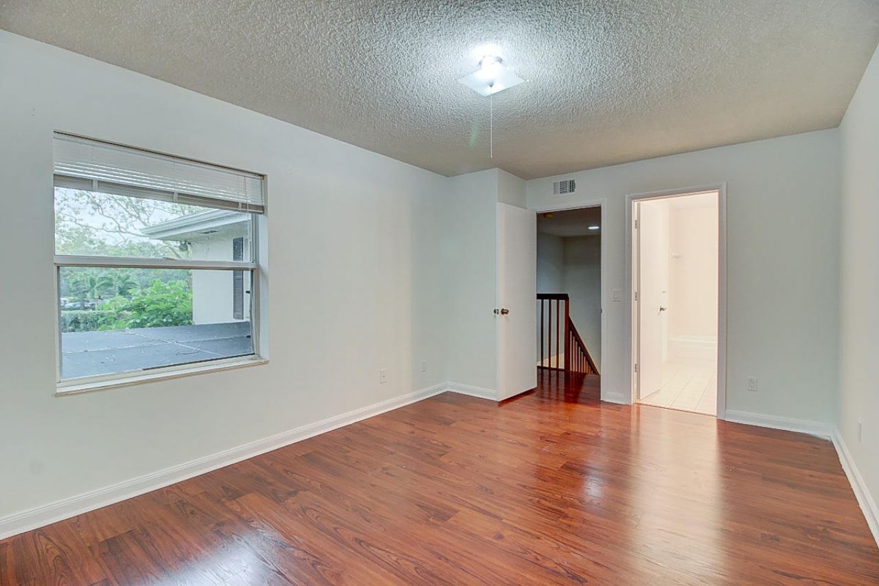 44 Essex Court, Unit B, Royal Palm Beach, FL 33411 Photo