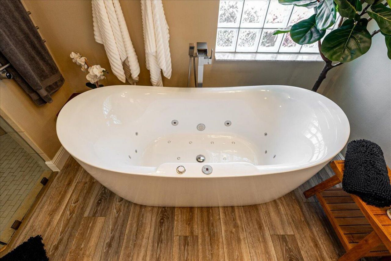 499 NW Blue Lake Drive, Port Saint Lucie, FL 34986 Photo