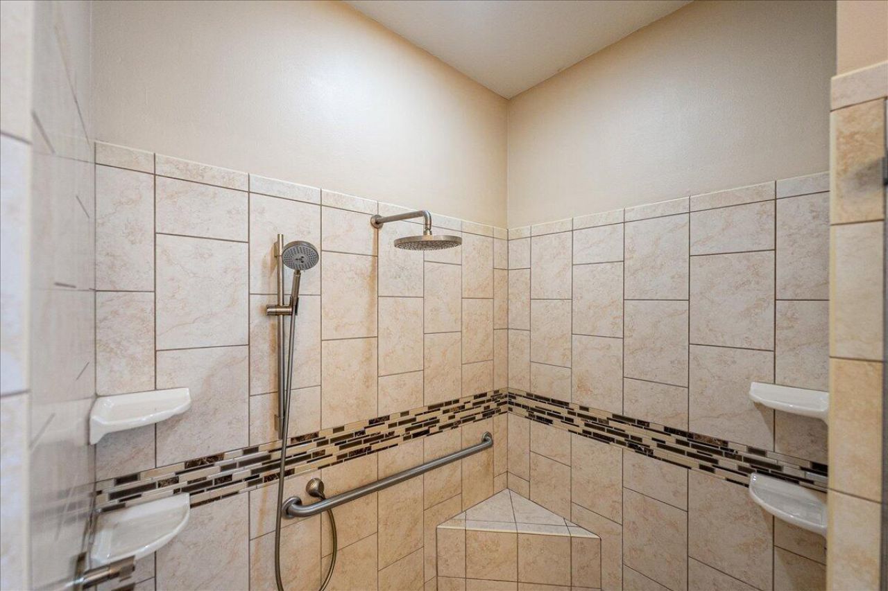 499 NW Blue Lake Drive, Port Saint Lucie, FL 34986 Photo